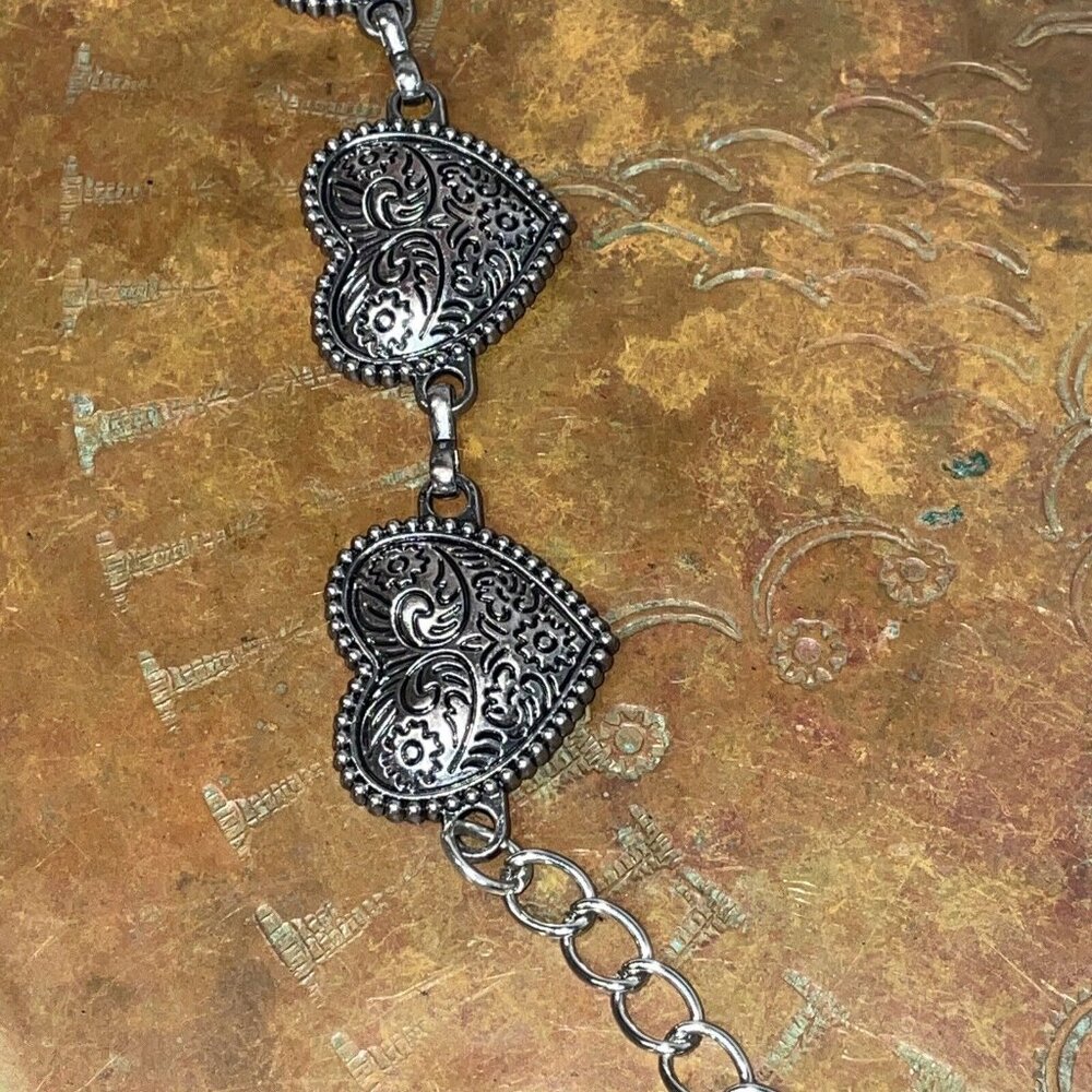 Womens Western Southwest Silver Heart Chain belt adjustable to 41 inch fall - Picture 6 of 10